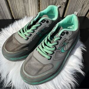 Gdefy Gravity Defyer Ion TB9022FGU-XW Grey Green Comfort Fit Sneaker Womens 8